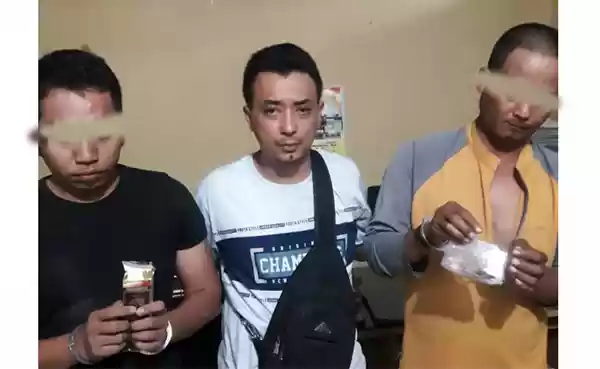 Tukang Becak Ini Mau Fly, Keburu Polisi Datang 