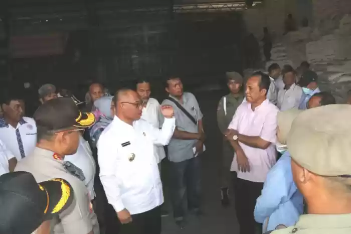 Akhyar Tinjau Sejumlah Gudang Distributor Bahan Pokok