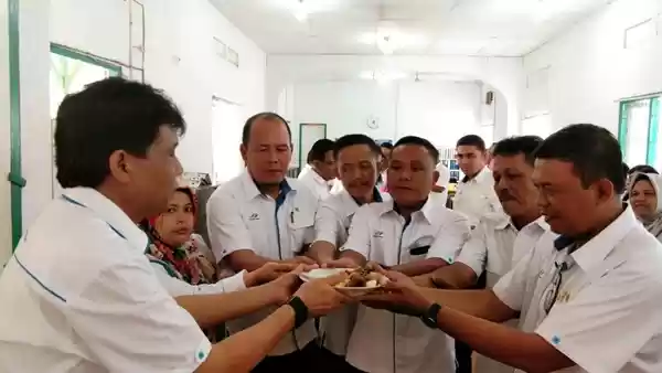 PTPN IV dan PKS Gunung Bayu Laksanakan Kegiatan Bhakti Sosial