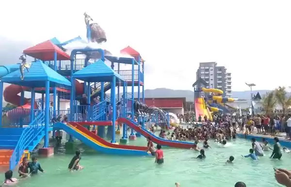 Waterpark Labersa Toba Mulai 'Diserbu' Warga