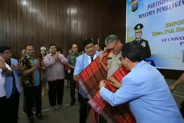 Di Universitas HKBP Nommensen Pematang Siantar , Kapoldasu Minta Mahasiswa Bijak Bermedsos