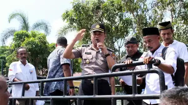 Massa Aliansi Nelayan Sumut Bersatu Datangi Polres Sergai