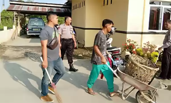 Cegah Virus Corona, Polsek Firdaus Bersih-Bersih Mako
