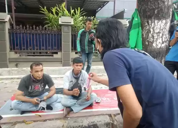 Antisipasi Penyebaran Covid-19, Gerakan Bergotong Royong Bagikan Hand Sanitizer dan Masker Gratis 