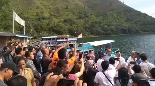 Di  Hadapan Luhut dan Wshnutama, Masyarakat Desa Sigapiton Tegaskan Dukung Pembangunan Pariwisata
