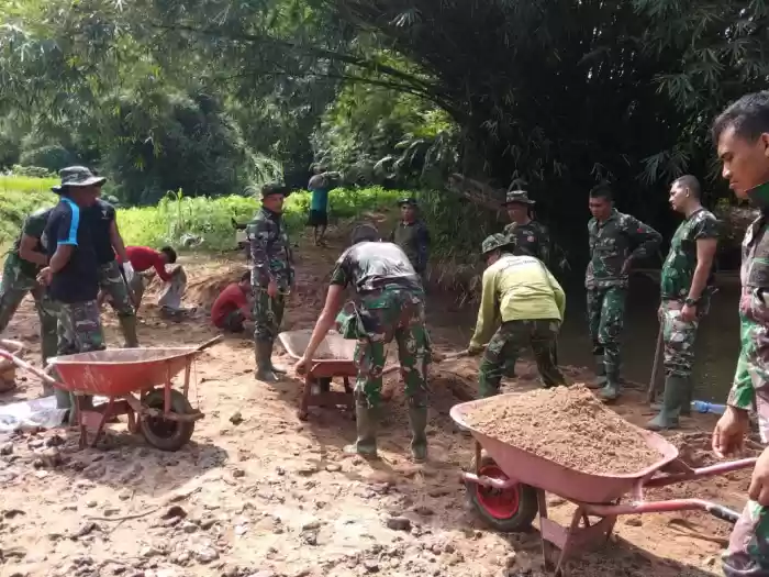 Kapendam I/BB Minta Satgas TMMD Ajak Warga Bergotong Royong Melawan Wabah Covid-19