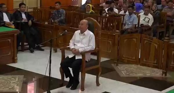 Didakwa Terima Suap,  Eldin  Ajukan Eksepsi