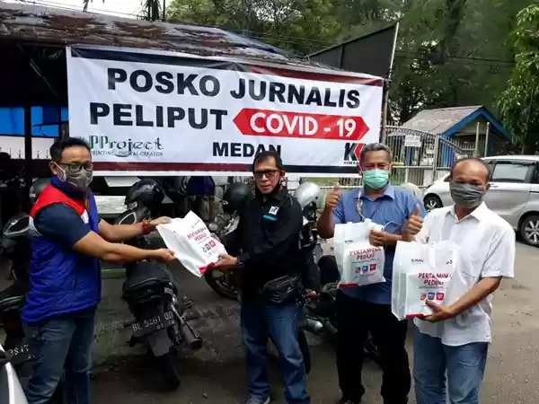 Bantu UMKM Terdampak COVID-19, Food Truck Pertamina Bagikan Makanan