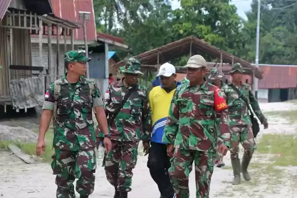 Kasdim 1707/Merauke Tinjau Pembangunan TMMD Ke-107 di Kampung Epem