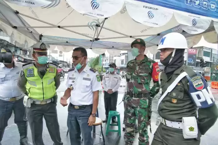 Masyarakat Diimbau Berdiam di Rumah,12 Ruas Jalan di Tututp