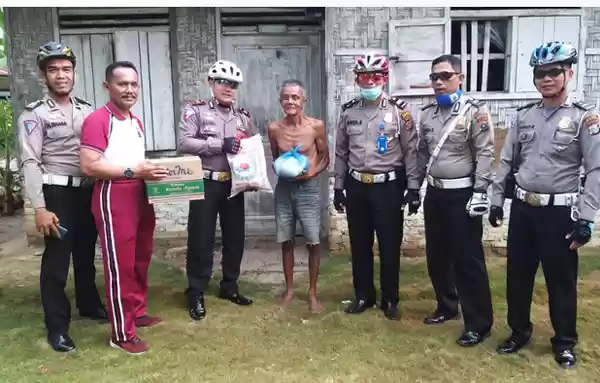 Satlantas Polres Sergai Berbagi Berkah dengan Kurang Mampu