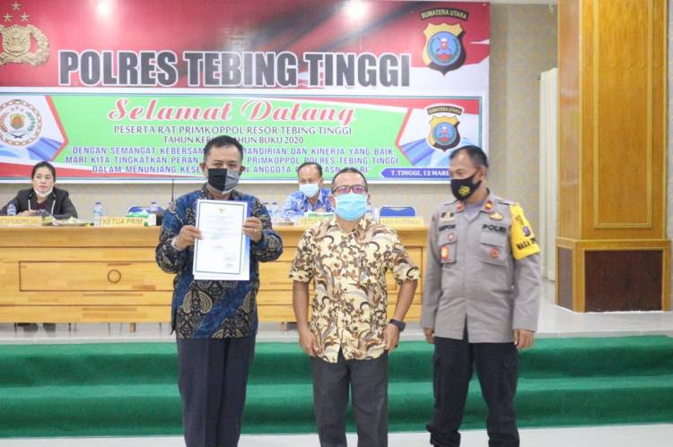 Primkopol Polres Tebingtinggi Terima Penghargaan Koperasi Sehat Dari Dinas Perdagangan