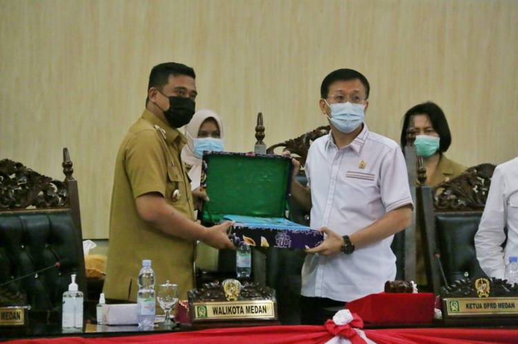Wali Kota Medan Sampaikan Nota Pengantar LKPJ Tahun Anggaran 2020 Kepada DPRD Kota Medan