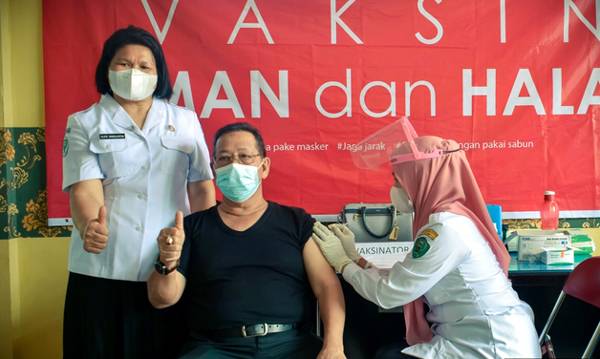 Wakil Walikota dan Sekdako PSP Vaksin Covid-19
