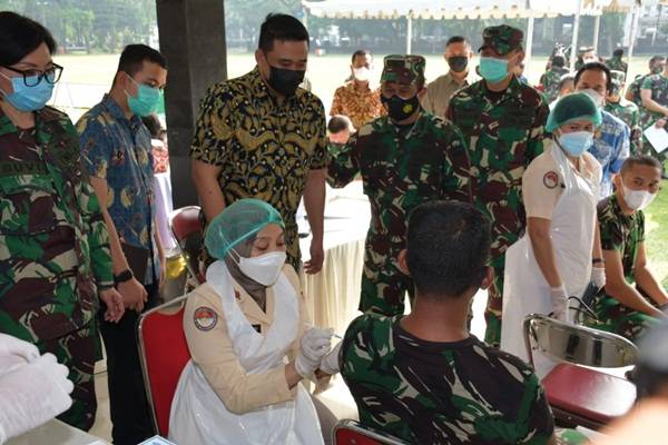 Tinjau Vaksinasi Nasional Tahap II Kodim 0201/BS, Kasdam I/BB Apresiasi Walikota Medan