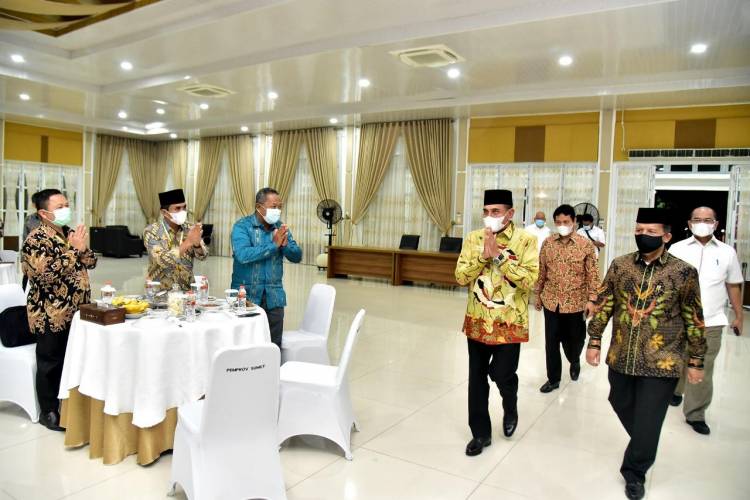 Gubernur Harapkan Lulusan UIN Punya Standar Tinggi