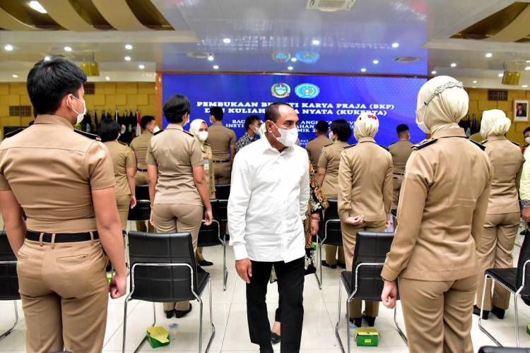 Gubernur Edy Rahmayadi Harapkan BKP dan Kukerta  Praja IPDN Bermanfaat Bagi Masyarakat