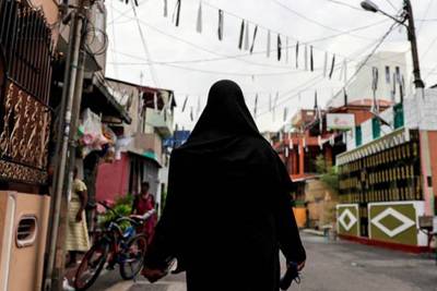 Lebih dari Seribu Sekolah Islam di Tutup di Sri Lanka dan Pemakaian qurba di Larang