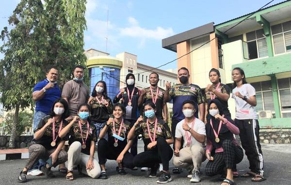 Tebingtinggi Raih 12 Medali Kejuaraan Angkat Berat Pabersi
