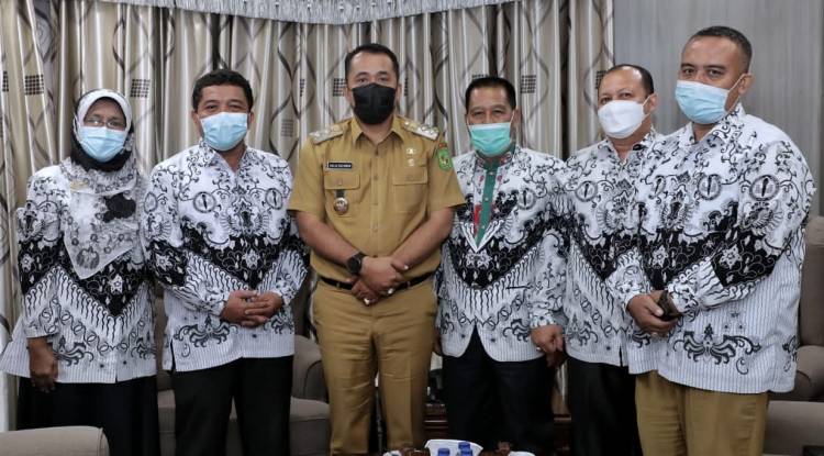 PGRI Kota Medan Beraudiensi ke Pemko Medan