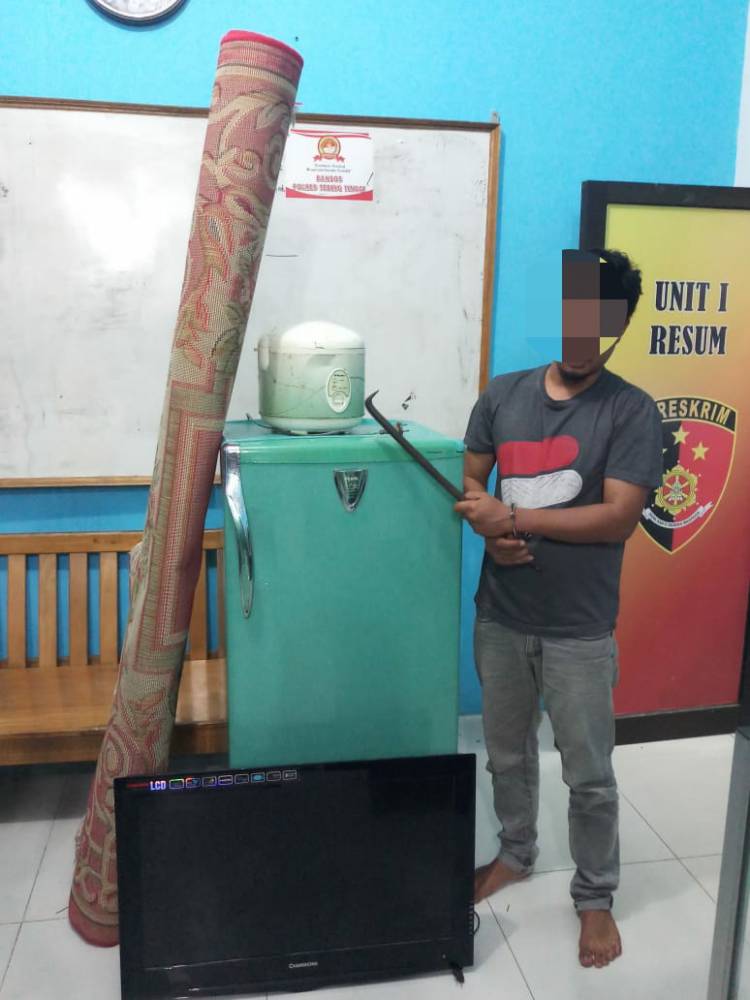 Sukses Kuras Isi Rumah Sarifah, Teman Si Pesek Nginap Di Sel