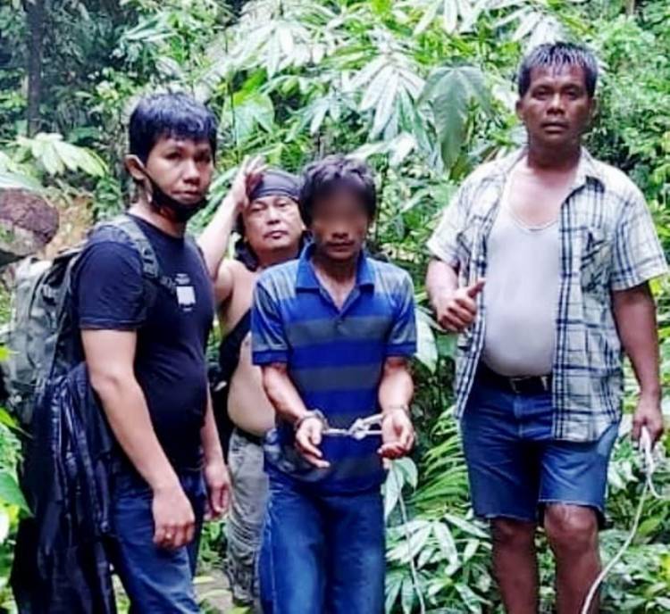 Satu Dari Dua Tersangka Pemalak Didoor Kedua Betisnya