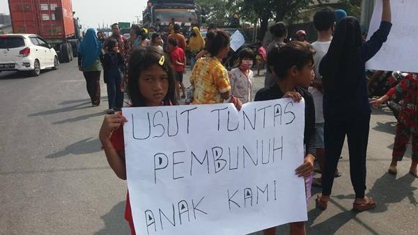 Geruduk Kantor Polisi, Emak-emak di Belawan Minta Polisi Pembunuh Dua Warga Belawan Dihukum Mati