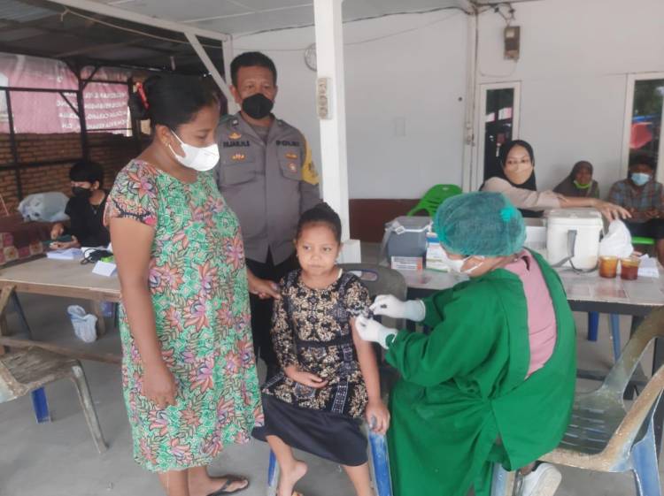 Polsek Medan Baru dan Genjot Vaksinasi di Pekan Tradisional