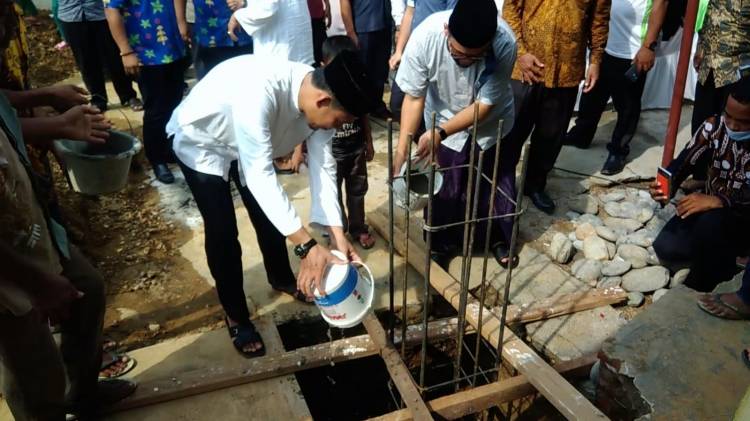 Masjid Az-Zahra Resmi Direnovasi, Dedi Iskandar: Masjid Harus Jadi Tempat Menyelesaikan Masalah