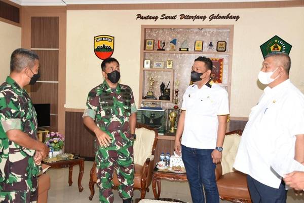 Korem 023/KS Terima Hibah Mobil dari Pemko Sibolga