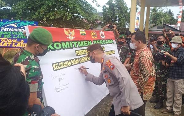 Kapolres Nias Hadiri Peresmian Kampung Pancasila di Nisut
