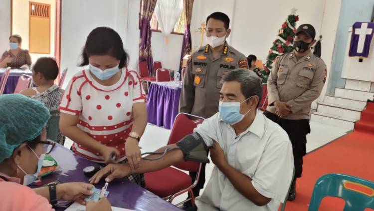 Wahyu Kuncoro, Pantau Pelaksanaan Kegiatan Vaksinasi