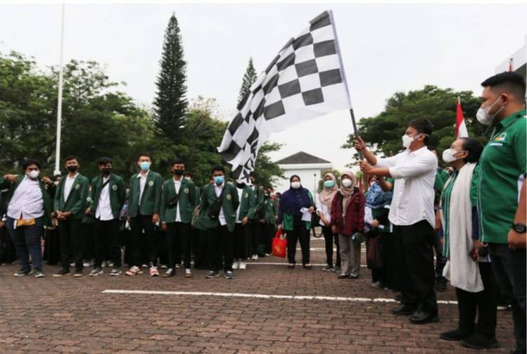 Rektor USU Berangkatkan 191 Mahasiswa KKN ke Langkat