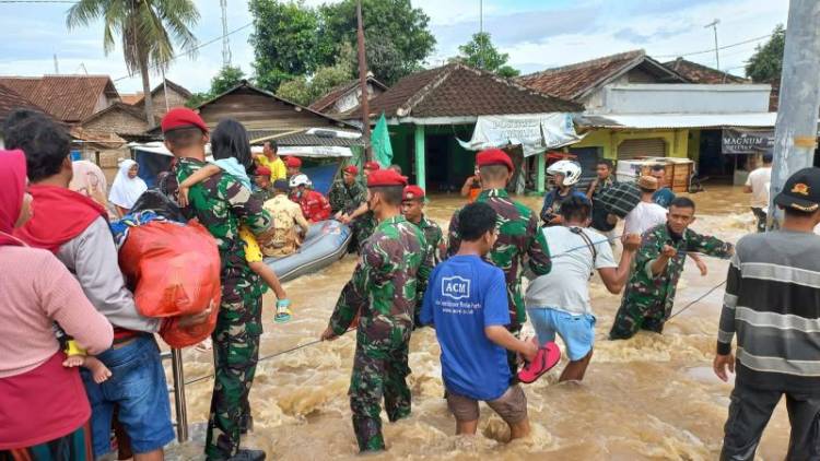WOW! Grup 1 Kopassus Diterjunkan, Ada Apa Ini?