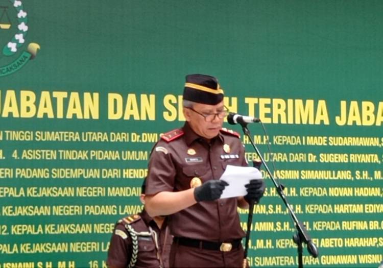 Kajati Sumut Idianto Lantik Pejabat Eselon III, Hindari Perbuatan yang Mencederai Rasa Keadilan Masyarakat