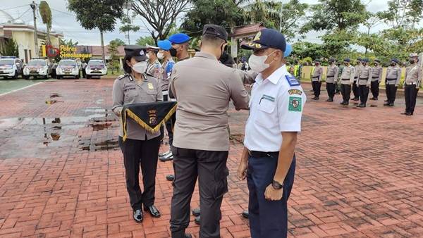 Kapolres Simalungun Irup Gelar Pasukan Ops Keselamatan Toba 2022, Ini Pesannya