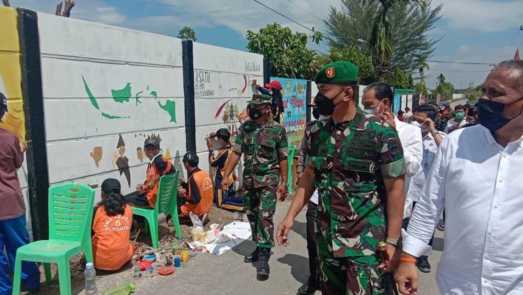 Lomba Melukis Dikampung Pancasila Diikuti Sangat Antusias oleh Puluhan Pelajar