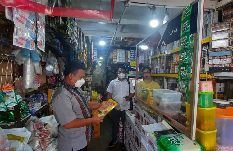 Polres Sidimpuan Pantau  Minyak Goreng Kemasan di Pasar
