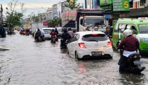 Marelan dan Medan Labuhan Terendam Banjir, Warga: Capek Kita