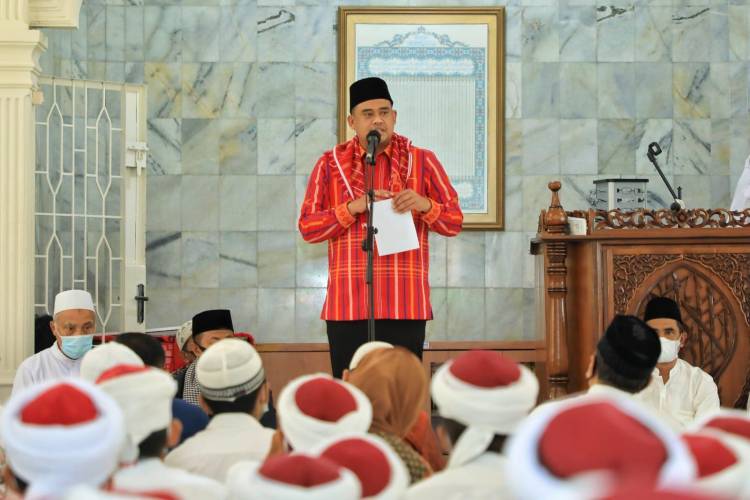 Safari Jum'at, Bobby Nasution Apresiasi Kegiatan di Masjid Al Hidayah Menteng
