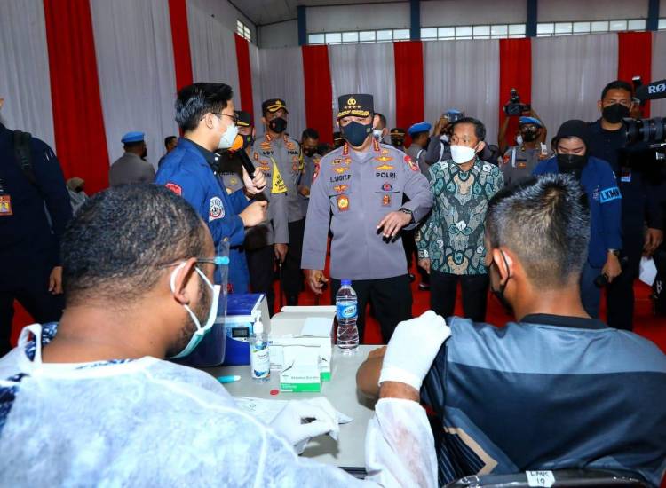 Agar Warga Miliki Kekebalan Jalani Aktivitas Ramadan, Kapolri Kejar Target Vaksin Booster