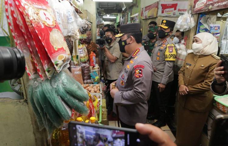 Kapolri dan Forkopimda Jatim Sambangi Pasar Wonokromo dan Pabrik Minyak Goreng
