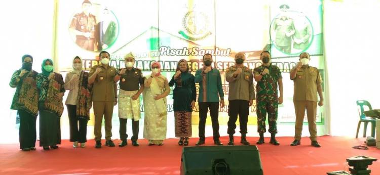 Kajari Sergai Gelar Prosesi Pisah Sambut Kajari Di Halamam Kantor Kajari Sergai