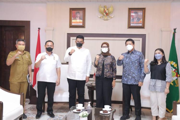 Minta Bantu Majukan Usaha Ibu-Ibu Nelayan & Betor, Bobby Nasution Ajak PT Tokopedia