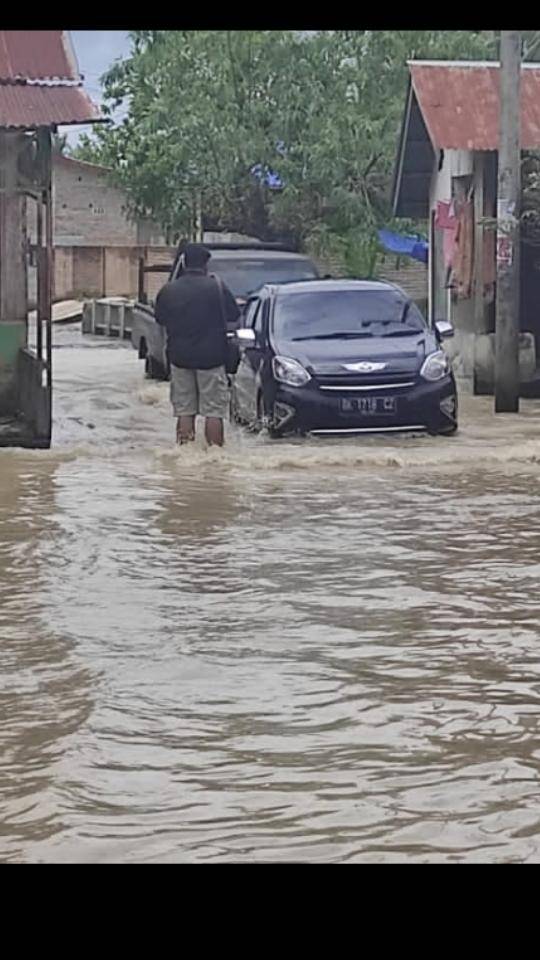 Curah Hujan Cukup Tinggi Ratusan Rumah Di Sei Rampah Terendam Banjir