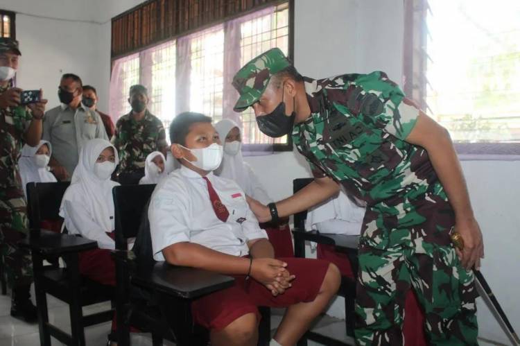 Dandim 0203/Lkt Berikan Edukasi dan Tanamkan Wawasan Kebangsaan