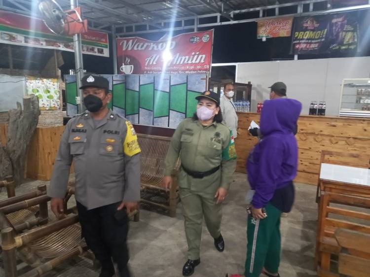 Polsek Medan Baru Bersama 3 Pilar Kecamatan Polonia Swab Antigen Terhadap Pengunjung Warung Kopi