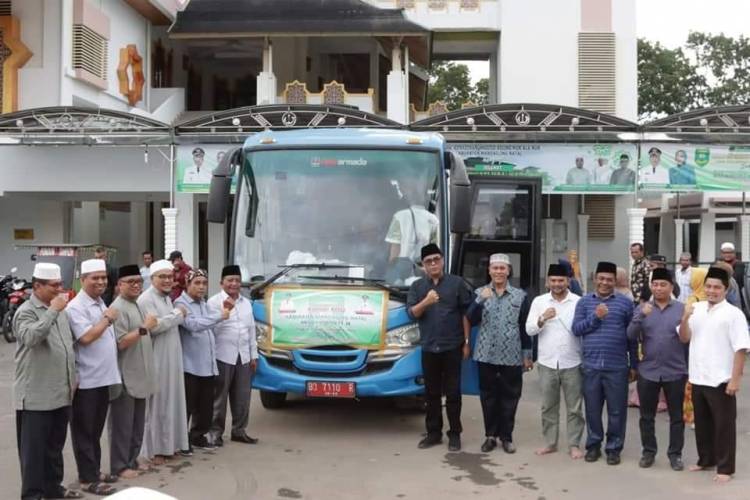Bupati Lepas Kafilah MTQ Madina ke Tingkat Provinsi Sumut