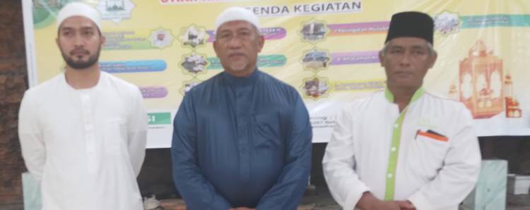 Seribuan Jamaah Tarawih Perdana di Masjid Jamiq Belawan