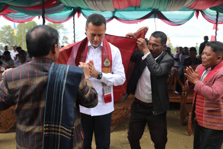 Resmikan GOR, Wagub Musa Rajekshah  Harap Samosir Lahirkan Atlet Berprestasi
